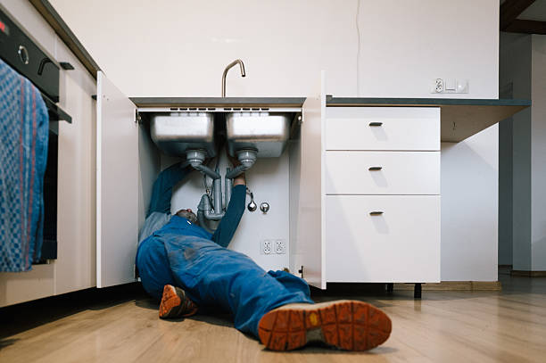Professional Leak Detection technician working in East Northport, NY